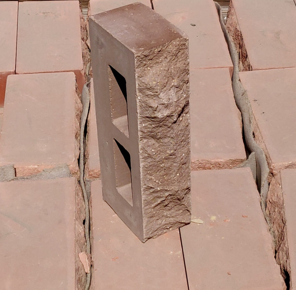 Кирпич пустотелый дикий камень Шоколад 250х115х65